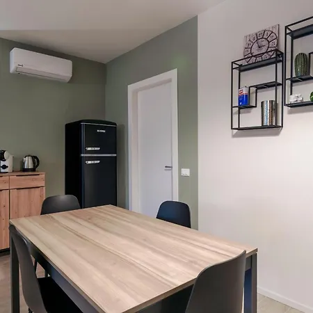 Casa Attilia - Con Terrazza Wifi E Aria Condizionata *