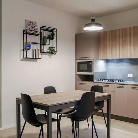 Casa Attilia - Con Terrazza Wifi E Aria Condizionata Apartment