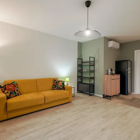 Casa Attilia - Con Terrazza Wifi E Aria Condizionata Lejlighed *