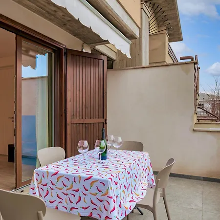 Casa Attilia - Con Terrazza Wifi E Aria Condizionata Apartment