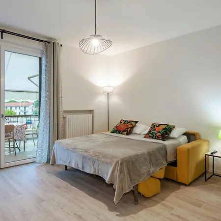 Casa Attilia - Con Terrazza Wifi E Aria Condizionata Lejlighed *